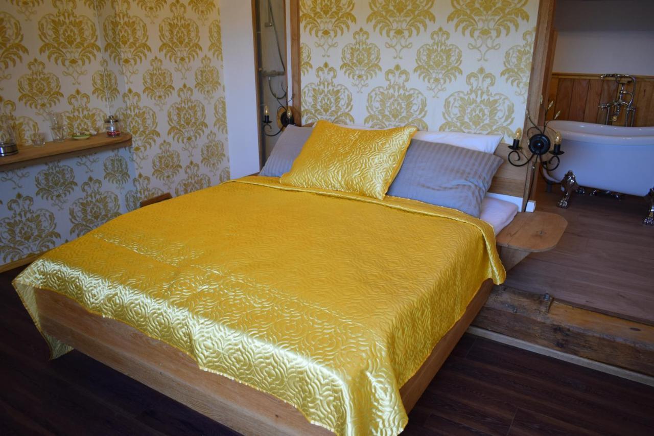 Bed and Breakfast Le Chene D'Or Marcheseuil Exterior foto