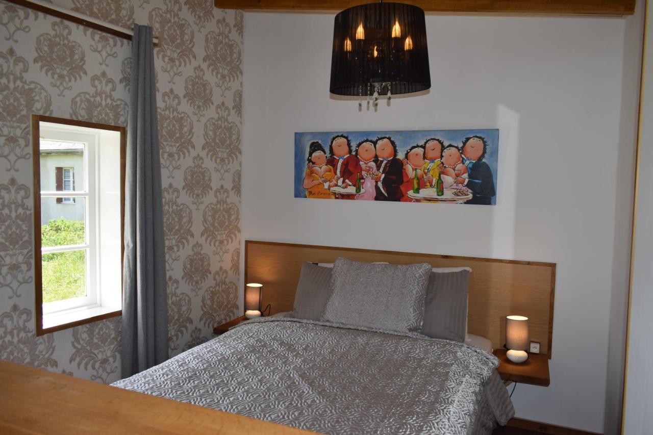 Bed and Breakfast Le Chene D'Or Marcheseuil Exterior foto