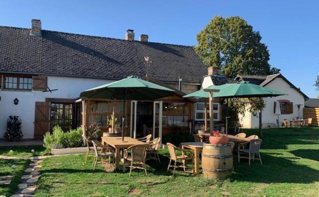 Bed and Breakfast Le Chene D'Or Marcheseuil Exterior foto
